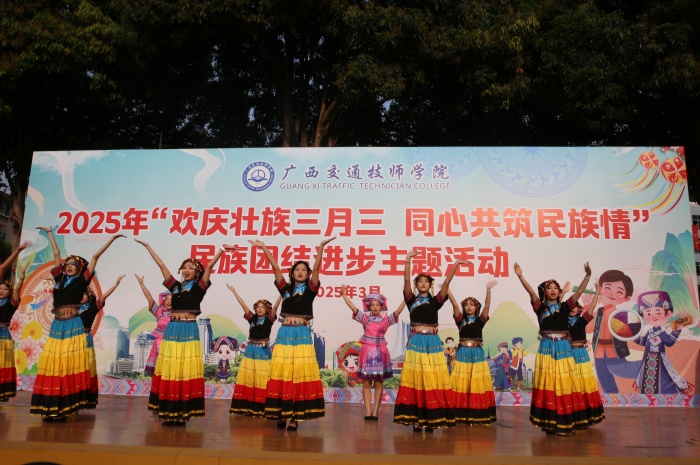 1743132949344025600.jpg 5赶圩归来阿哩哩_副本.jpg