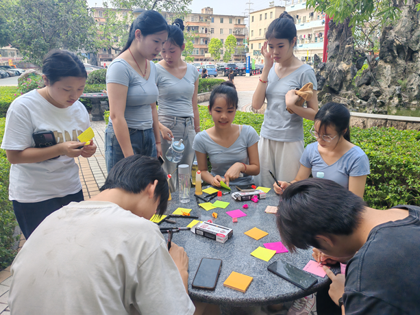 1745551925311087625.png 活动现场.png