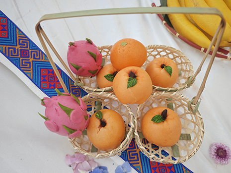 1747381626211038966.jpg 象形面点参展作品:橘子、火龙果.jpg